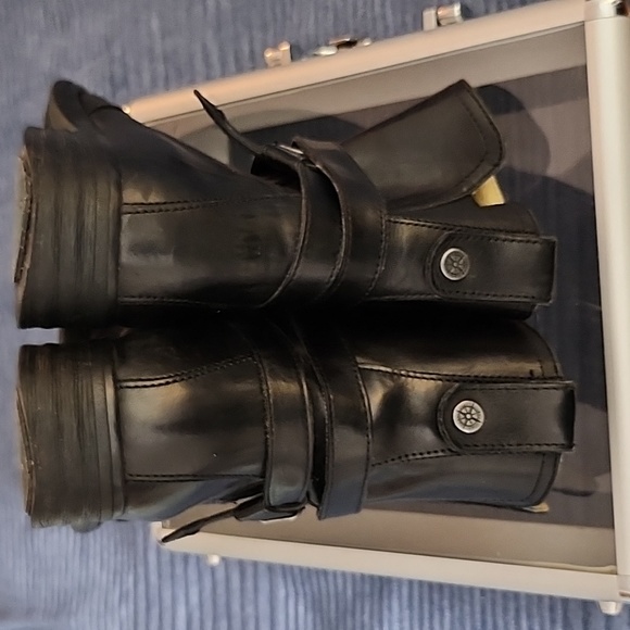 Bussella Leather Ankle Boots - Picture 3 of 10